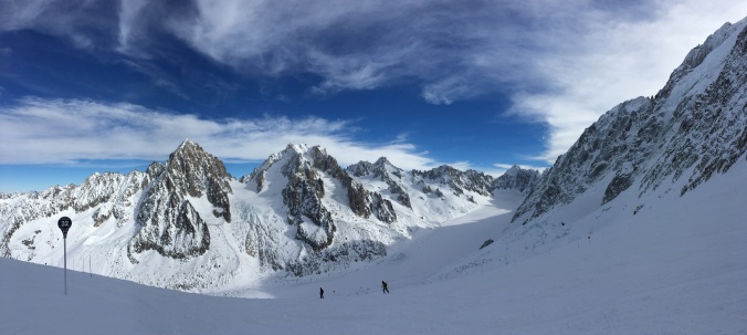 Skiing towards Glacier d'Argentière